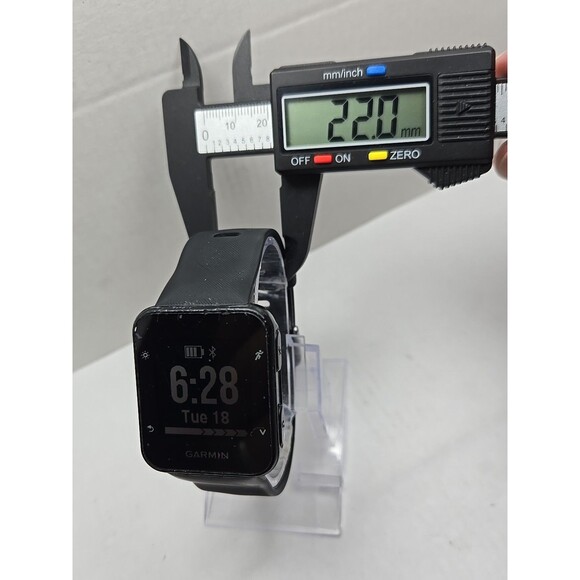 Garmin Forerunner 35 GPS Running Watch HRM Black Bluetooth With Charger - Picture 6 of 13